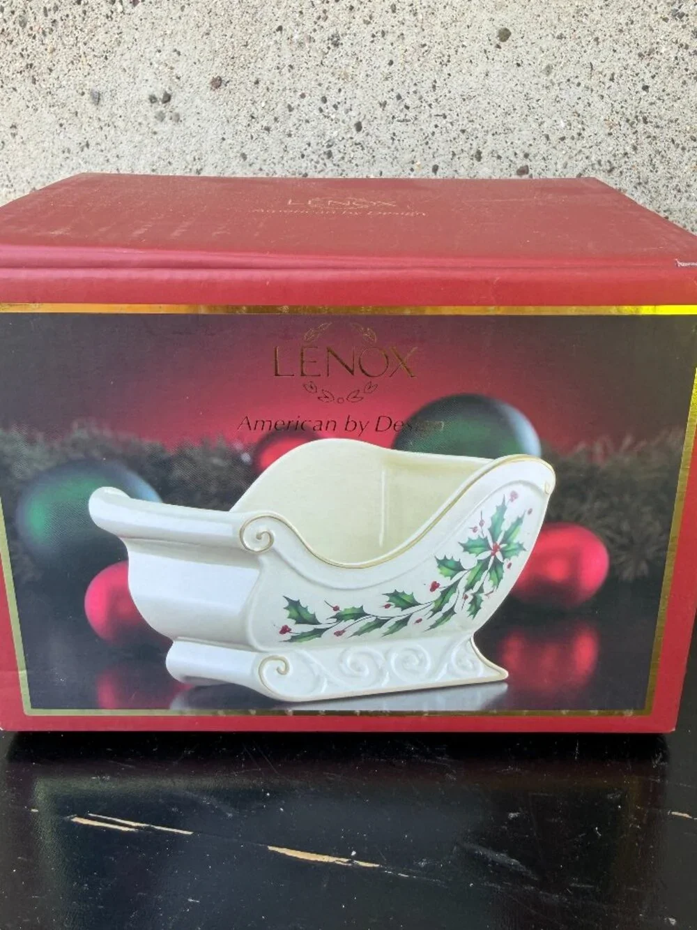 NIB VINTAGE LENOX HOLIDAY ARCHIVE SLEIGH DISH W/ HOLLY BERRIES 5.7